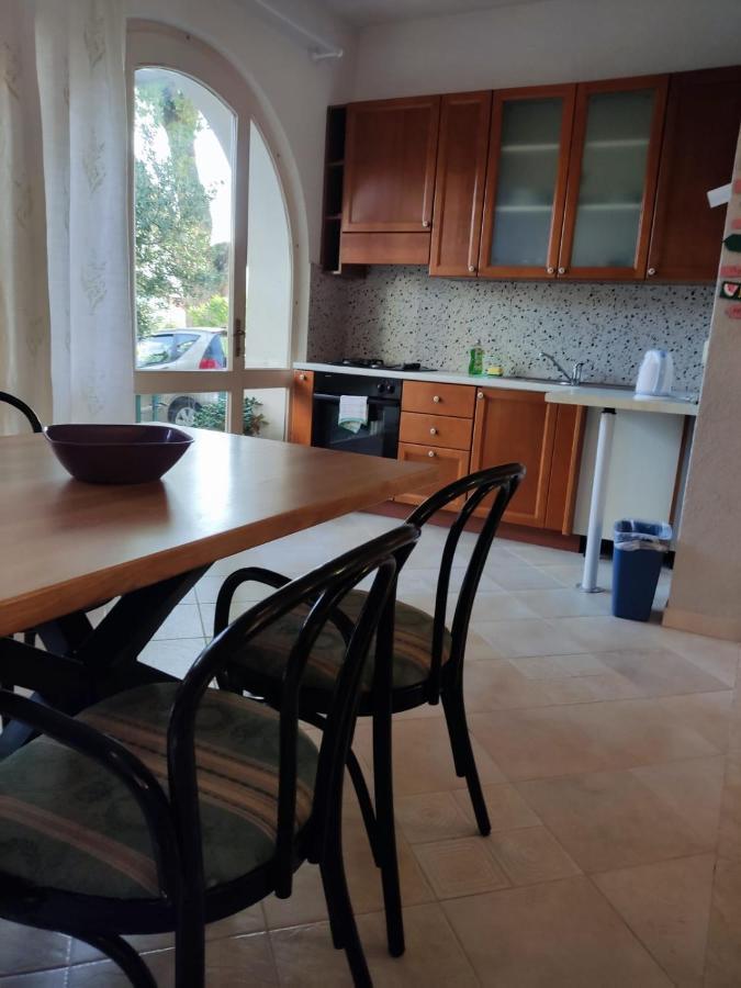 Holiday Home With Free Parking By The Beach Brela Exteriér fotografie