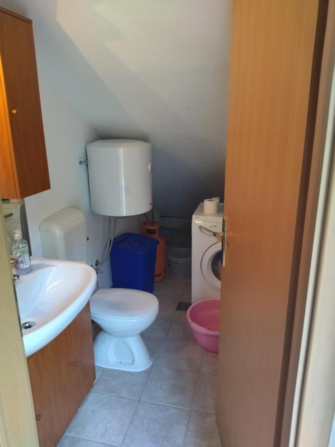Holiday Home With Free Parking By The Beach Brela Exteriér fotografie